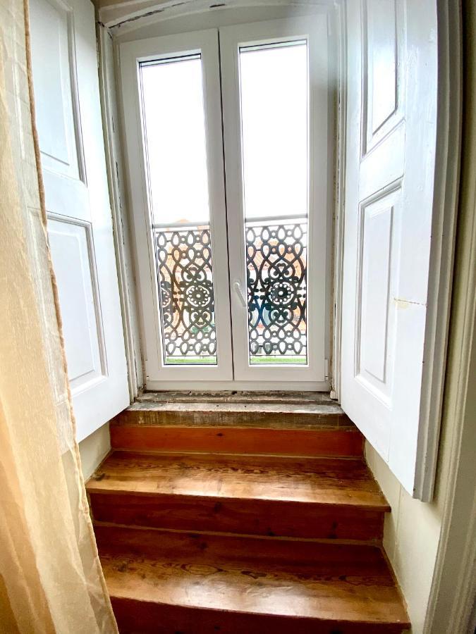 Nature Chiado 2- Cozy Little Double Room With Shared Bathroom Lisbon Exterior photo